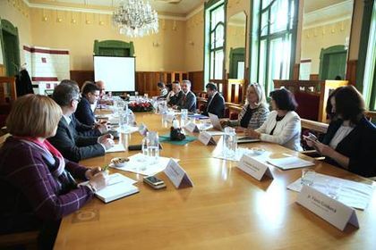 Z pracovného stretnutia Z pracovného stretnutia